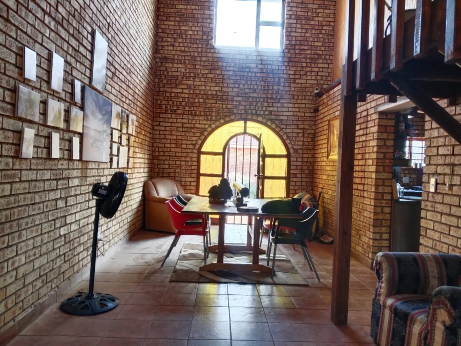 5 Bedroom Property for Sale in Kuruman Northern Cape